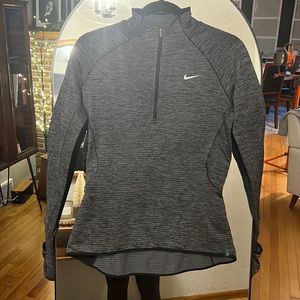 Nike Quarter Zip - size S